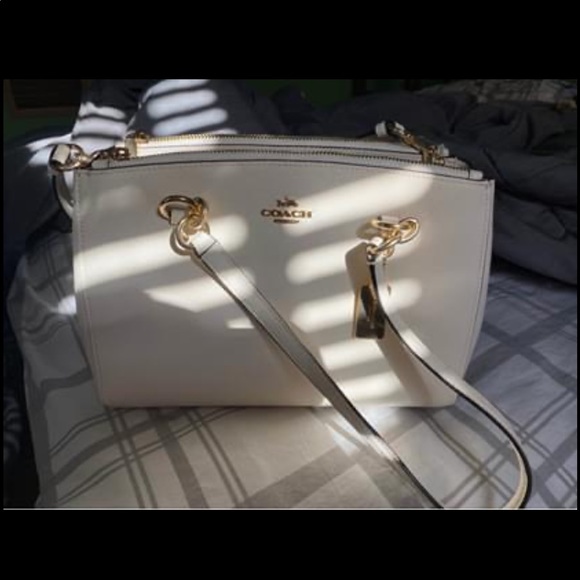 Coach purse - Picture 1 of 4